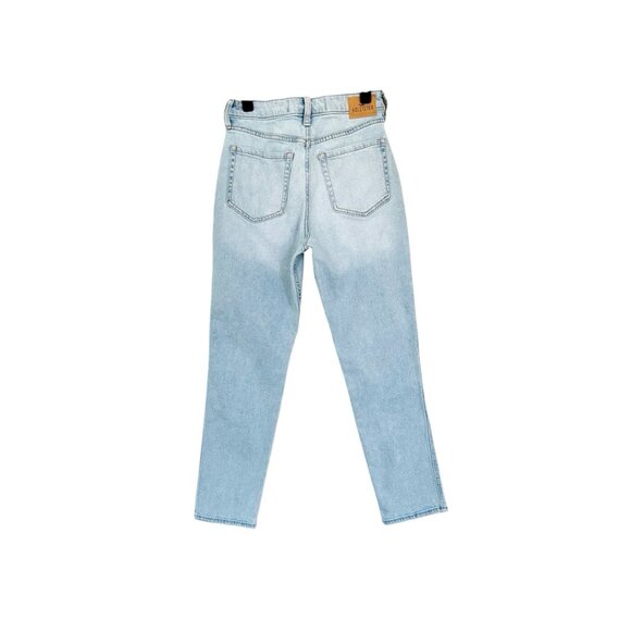 Hollister Ultra High-Rise Mom Jeans - Picture 5 of 5